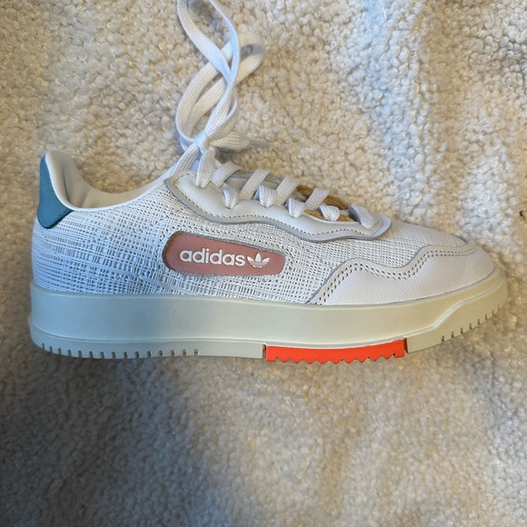 *Sold* Adidas sneakers. Never worn - Picture 1 of 12